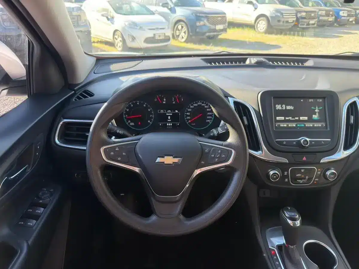 2015 Chevrolet Equinox - Image 18