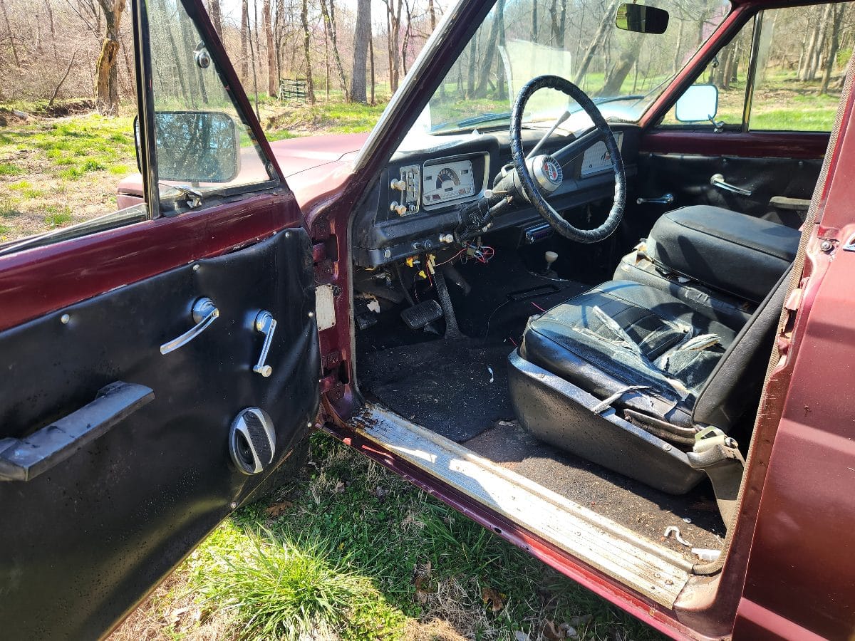 Flat Fee Car and Truck 1969 Jeep J2000 1/2 Ton Truck - Image 19