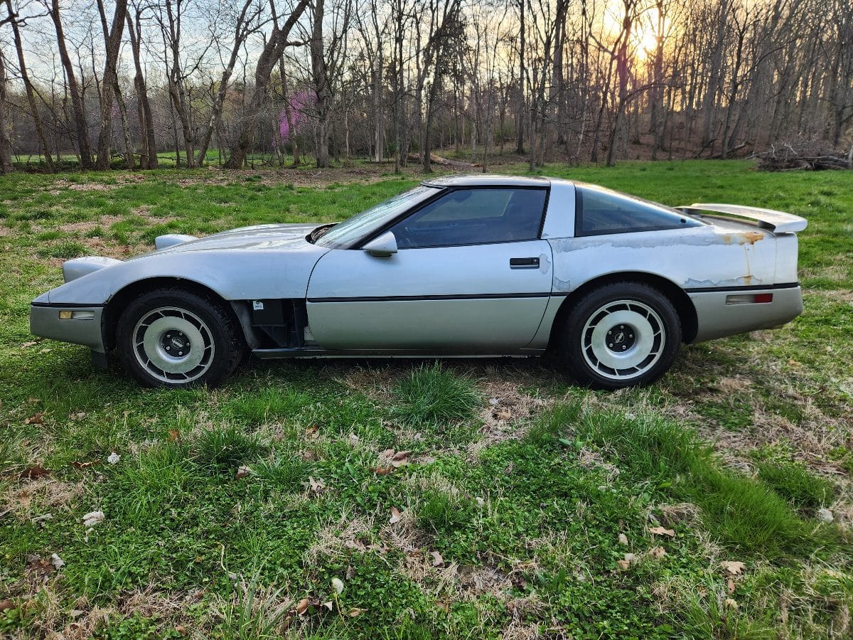 Flat Fee Car and Truck 1984 Chevrolet Corvette - Image 4