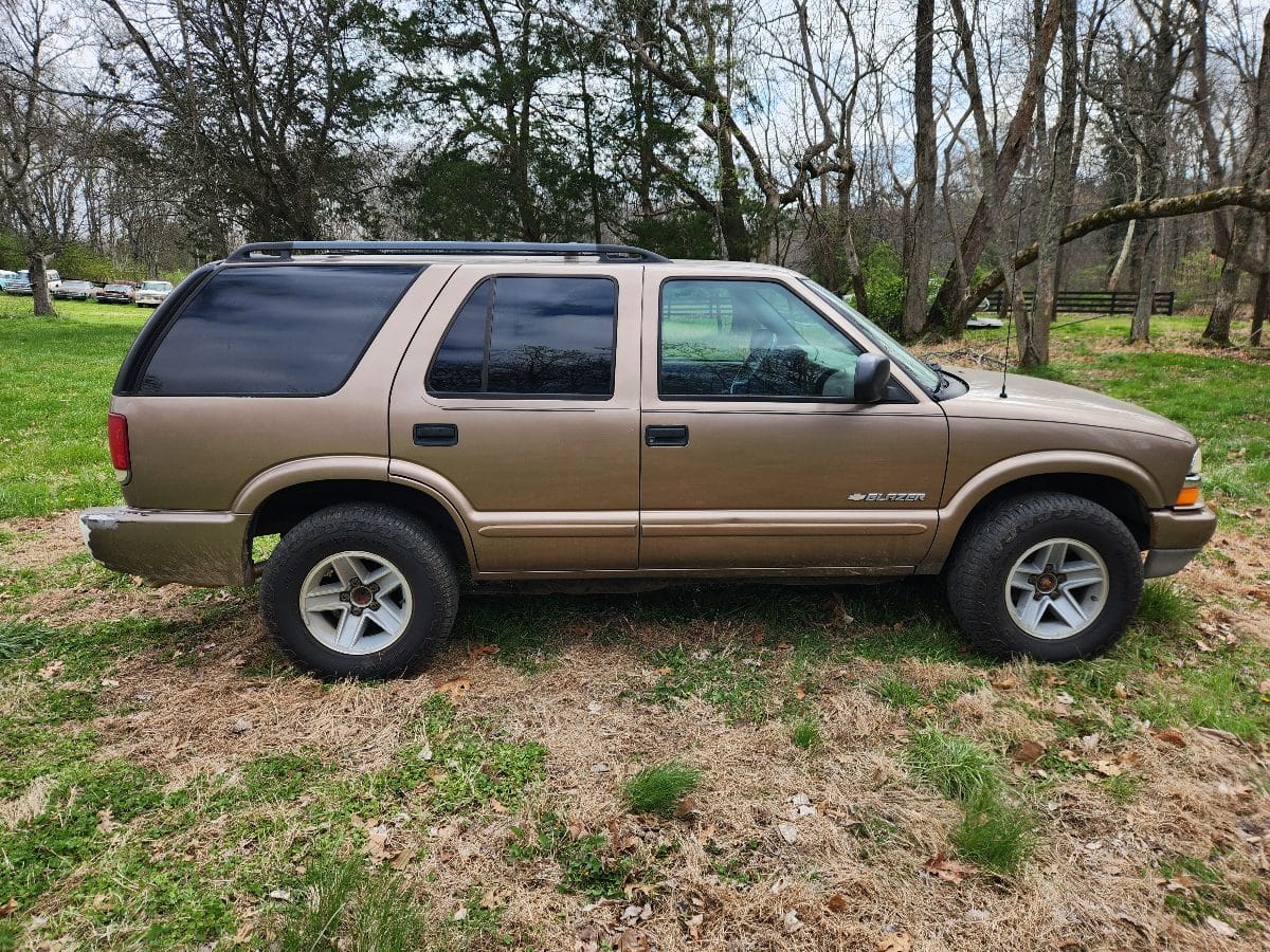 Flat Fee Car and Truck 2004 Chevrolet S10 Blazer - Image 6